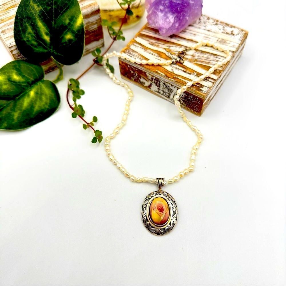 Vintage Jezlaine Porcelain Rose Pendant Freshwater Pearl Necklace